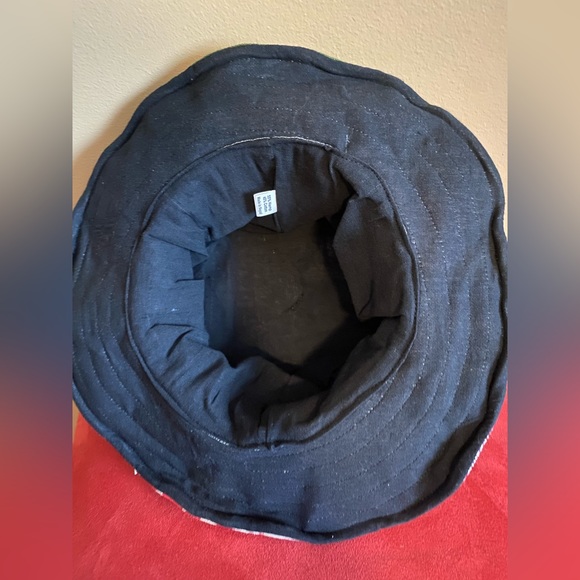 Wide brim hat - Picture 4 of 7